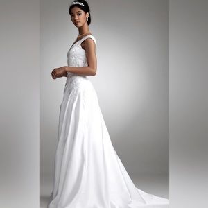 Jacqueline wedding gown